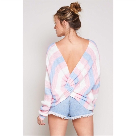 Twist back lightweight sweater - Picture 2 of 3